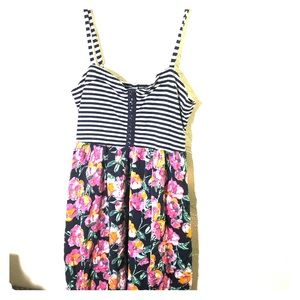 🌸🌺 Striped and Floral Dress🌸🌺